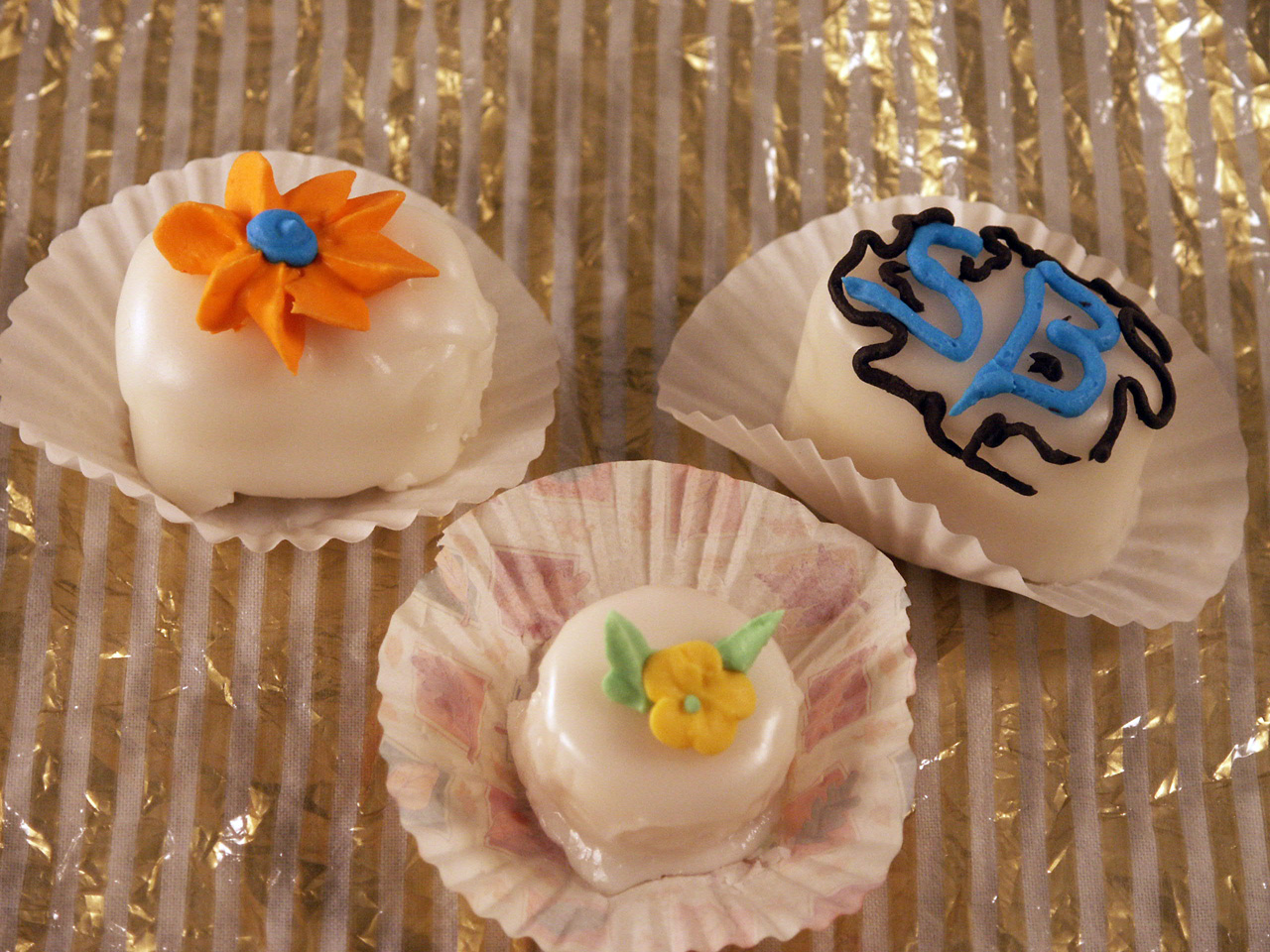 Petit Fours Texas Rose Bakery